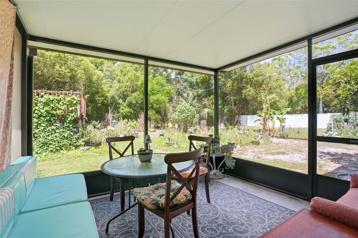 Property Photo:  804 Rosalia Drive  FL 32771 