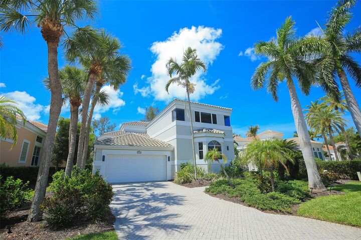 Property Photo:  3527 Fair Oaks Lane  FL 34228 