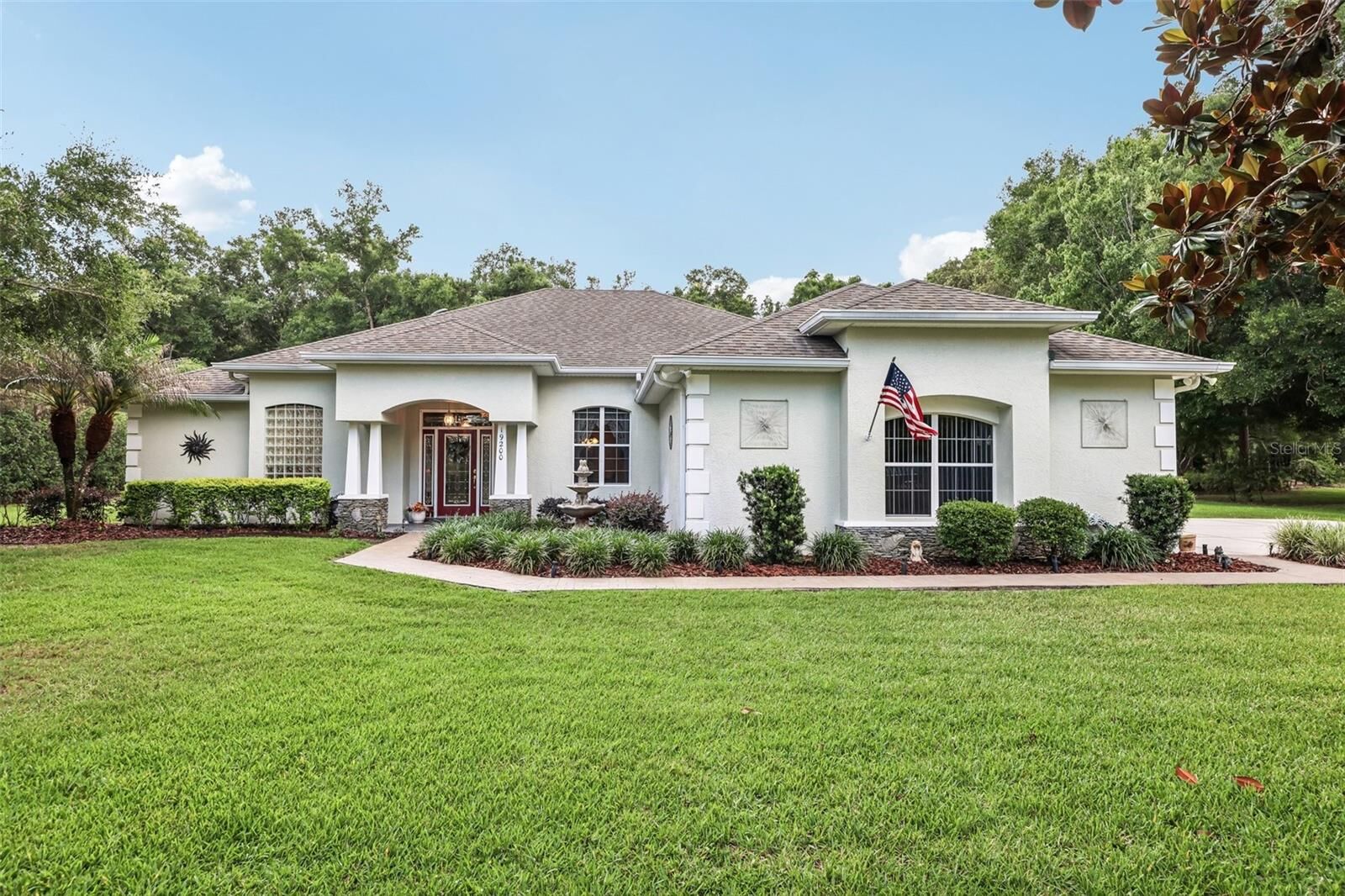 Property Photo: 19200 Lake Swatara Drive FL 32736