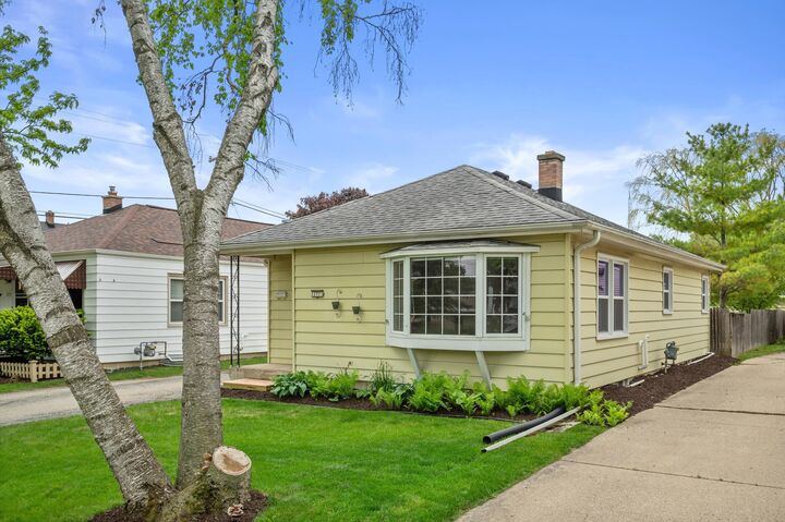 Property Photo: 12723 W Colfax Pl WI 53007