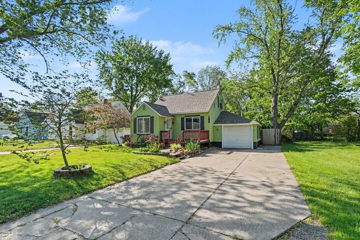 Property Photo: 168 E 37th Street MI 49423