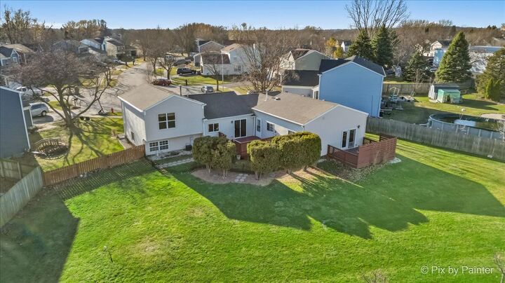 Property Photo:  1502 Sawgrass Court  IL 60123 