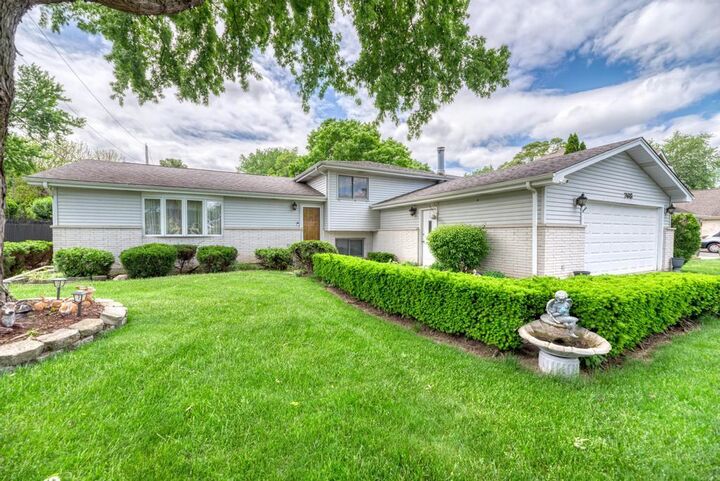 Property Photo:  768 George Street  IL 60106 