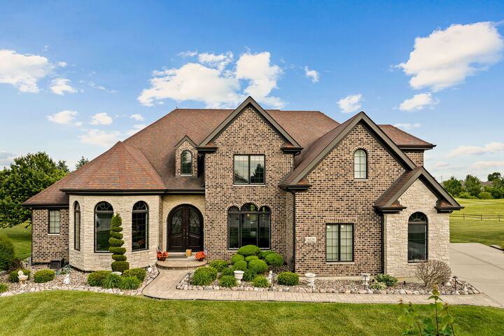 Property Photo:  16129 W Red Cloud Drive  IL 60441 