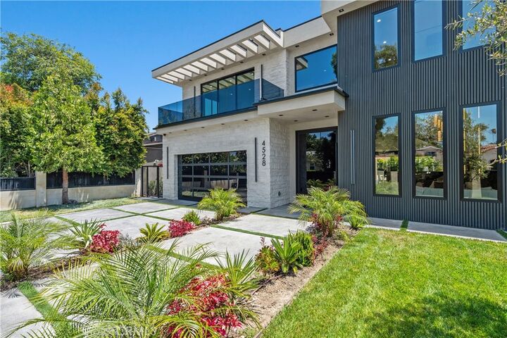 Property Photo: 4528 Matilija Avenue CA 91423