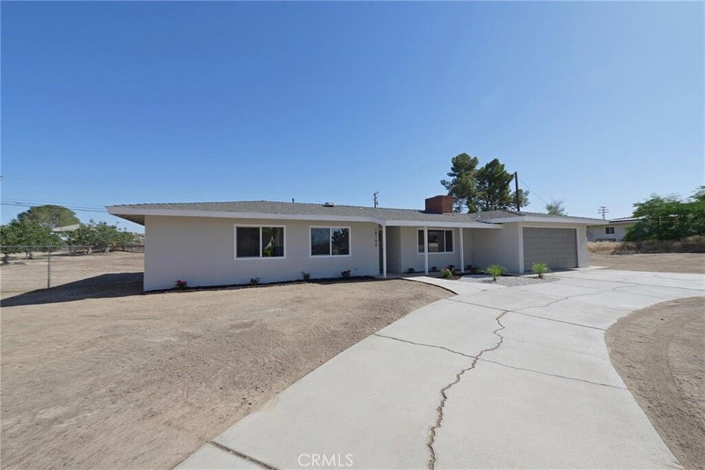 Property Photo: 18190 Hiawatha Road CA 92307