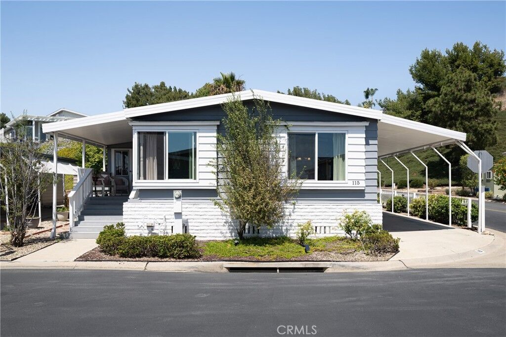 Property Photo: 115 Mira Adelante CA 92673