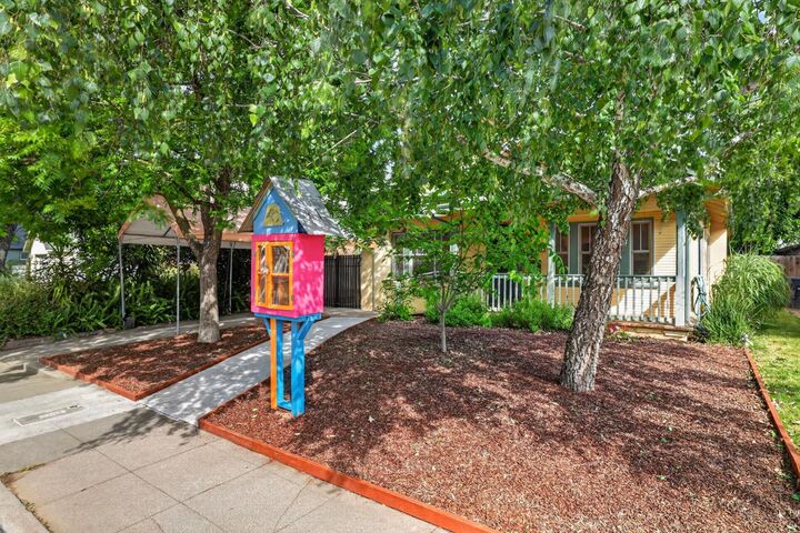 Property Photo:  3957 Miller Way  CA 95817 