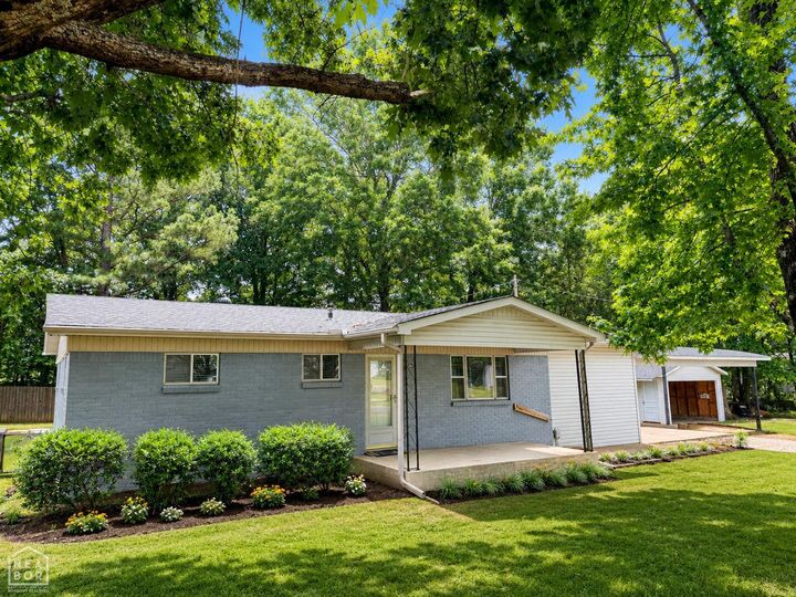 Property Photo: 409 Academy Drive AR 72450