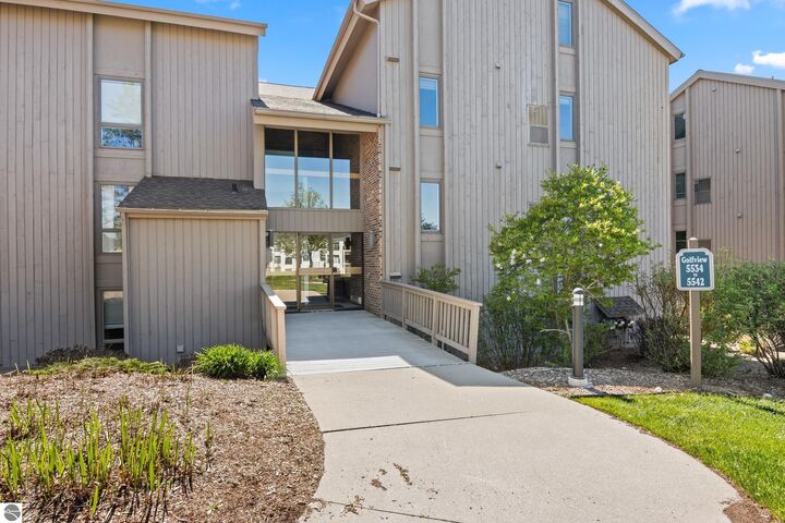 Property Photo: 5542 Golfview Court 27 MI 49690