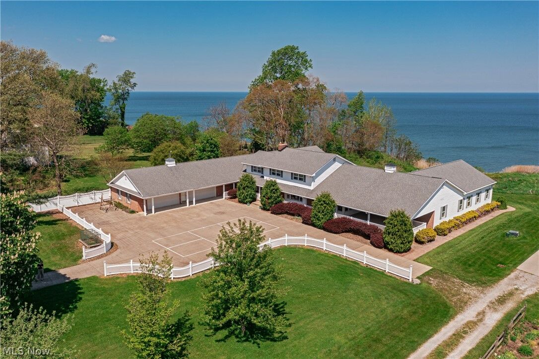 Property Photo: 1300 Lake Road OH 44030