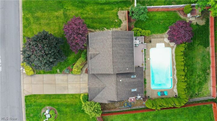 Property Photo: 1208 Cedarwood Drive OH 44440