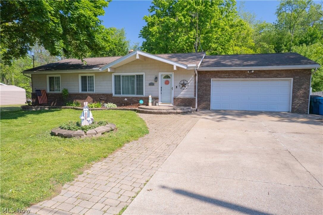 Property Photo:  2645 North Way  OH 44312 