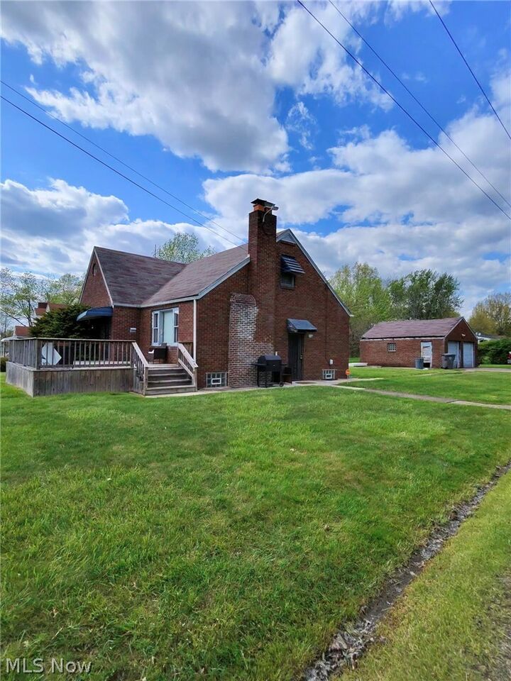 Property Photo:  2156 McGuffey Road  OH 44505 