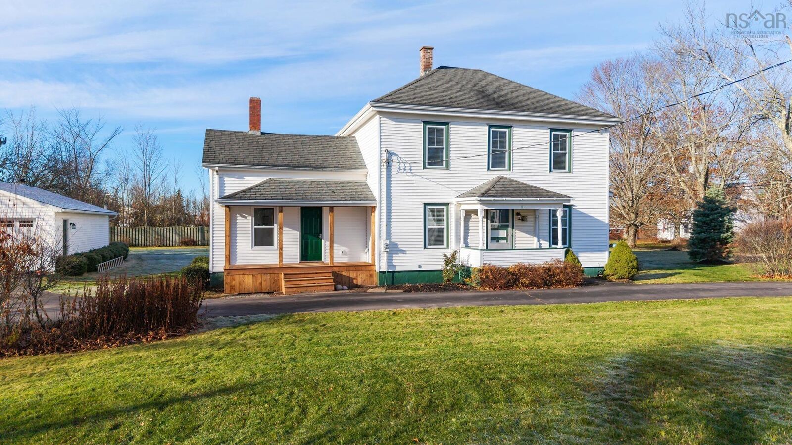 Property Photo:  6 Hamilton Avenue  NS B0N 1C0 