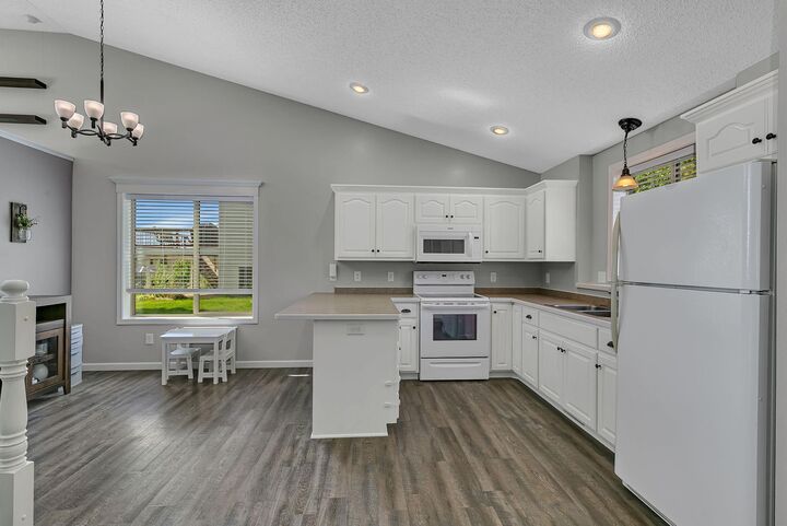 Property Photo:  216 17th Avenue SE  MN 56374 