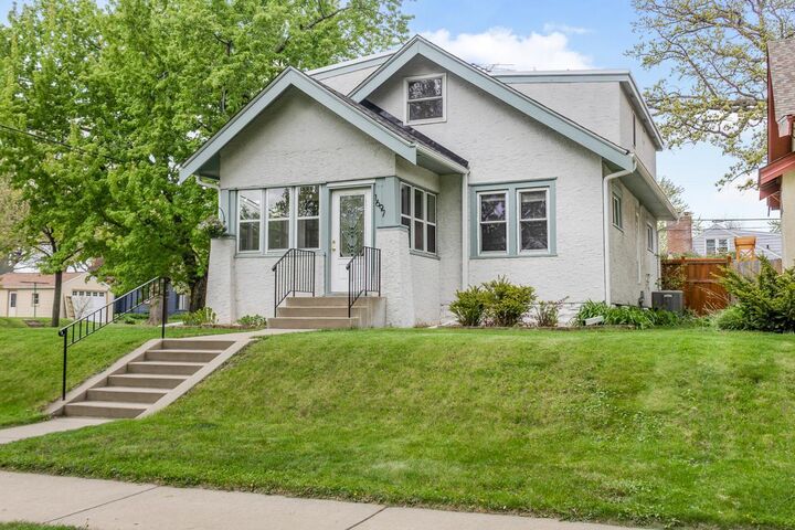 Property Photo:  1697 Taylor Avenue  MN 55104 