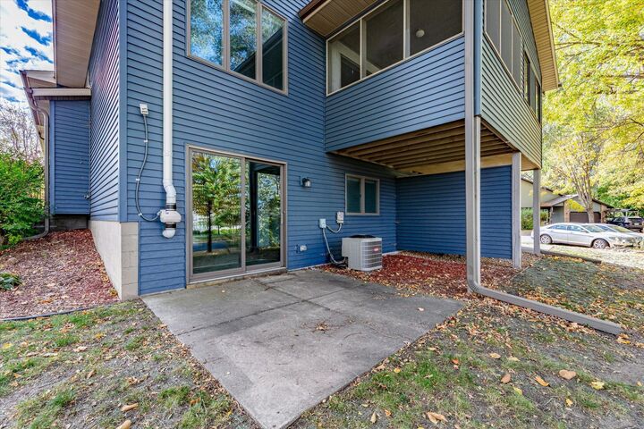 Property Photo:  1655 Pheasantwood Trail  MN 55057 