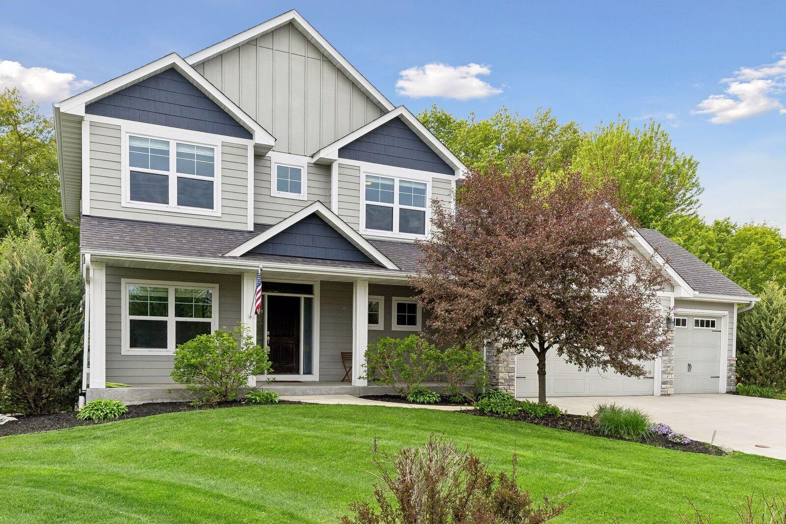 Property Photo: 3224 Symphony Court MN 55318