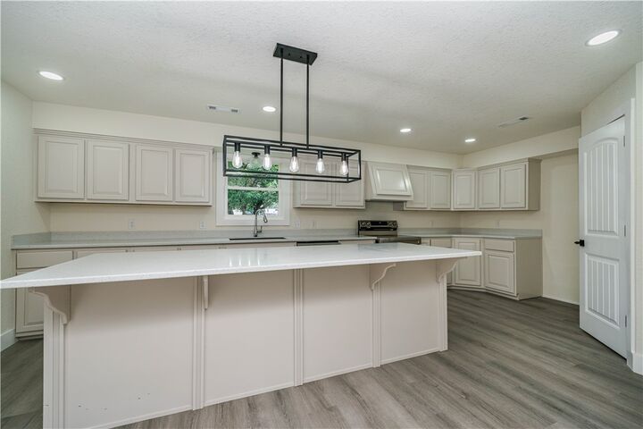 Property Photo:  302 6th Street  AR 72638 