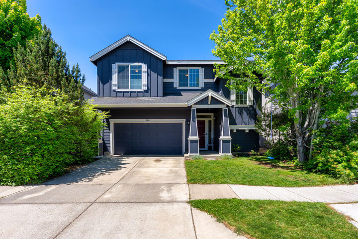 Property Photo:  2840 NE Sedalia Loop  OR 97701 