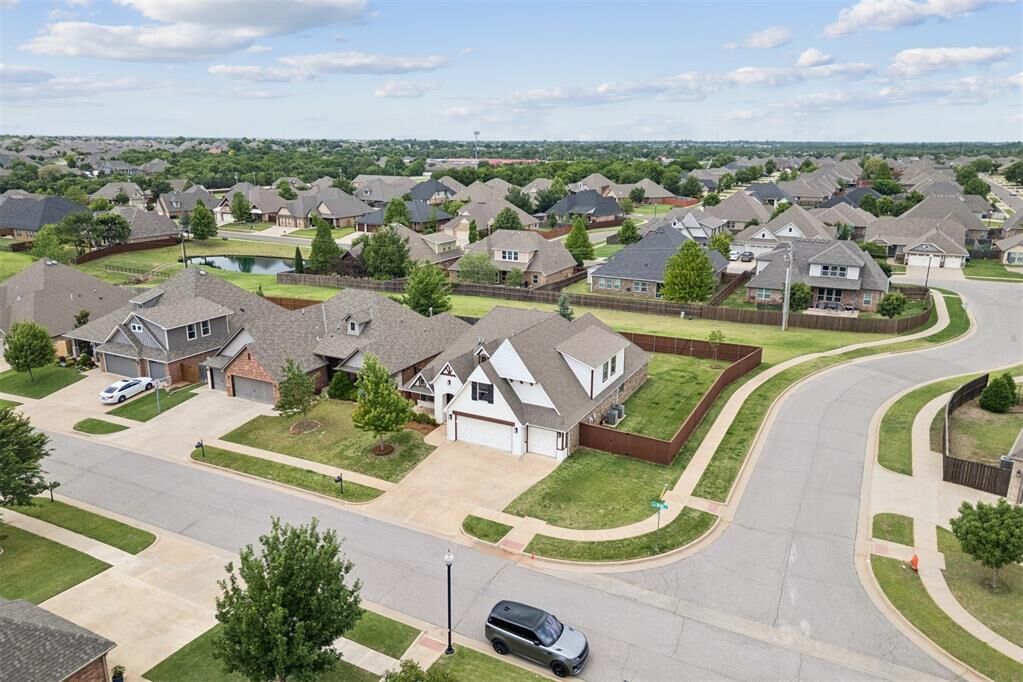 Property Photo: 901 NW 184th Court OK 73012