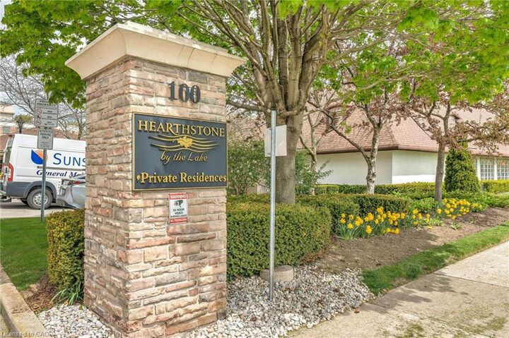 Property Photo:  100 Burloak Drive 1415  ON L7L 6P6 