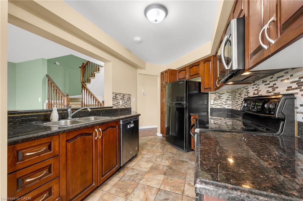 Property Photo:  76 Cedarville Drive  ON L8J 0A4 
