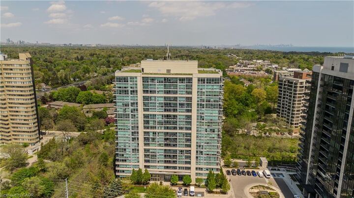Property Photo:  1055 Southdown Road 312  ON L5J 0A3 