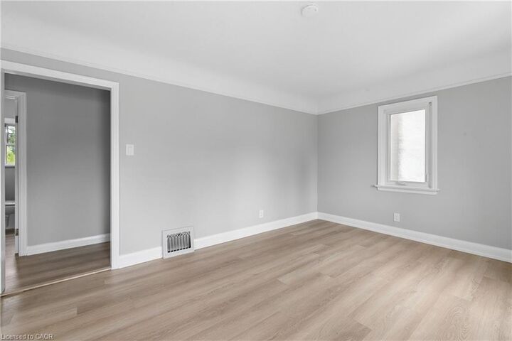 Property Photo:  680 Frederick Street  ON N2B 2B2 