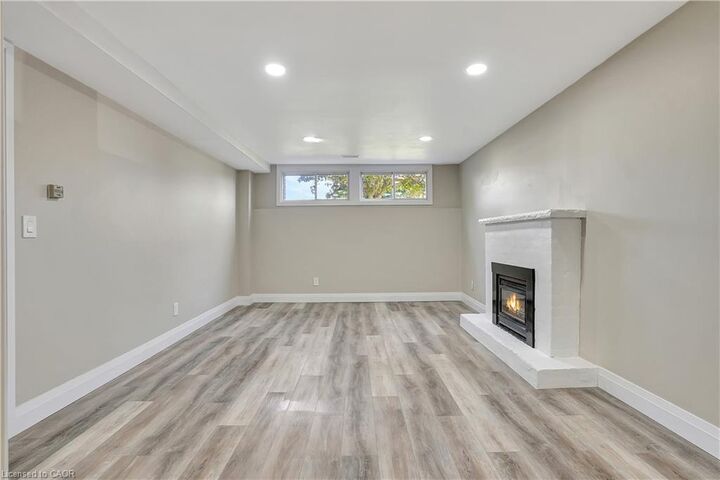 Property Photo:  38 Lorraine Drive B  ON N1R 6P6 