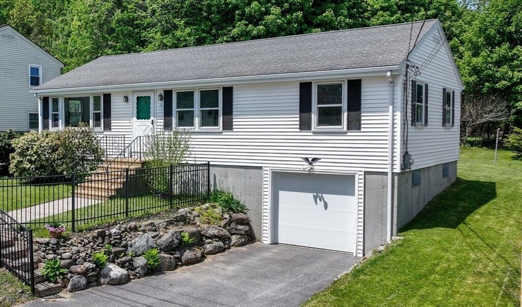 Property Photo:  6 Tucker St  MA 01606 
