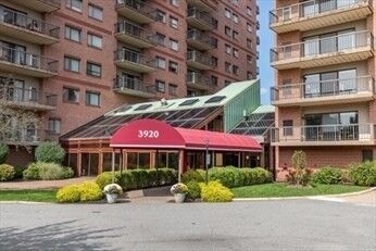 Property Photo:  3920 Mystic Valley Pkwy 206  MA 02155 