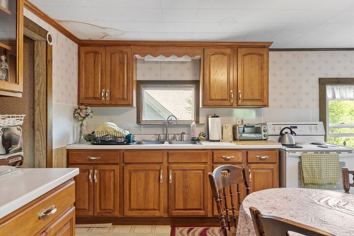 Property Photo: 93 Chapin St MA 01550