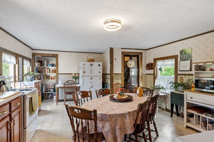 Property Photo:  93 Chapin St  MA 01550 