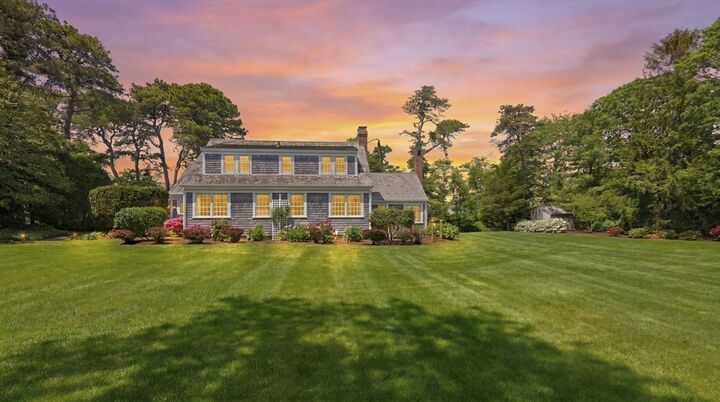 Property Photo:  8 Skinequit Ln  MA 02661 