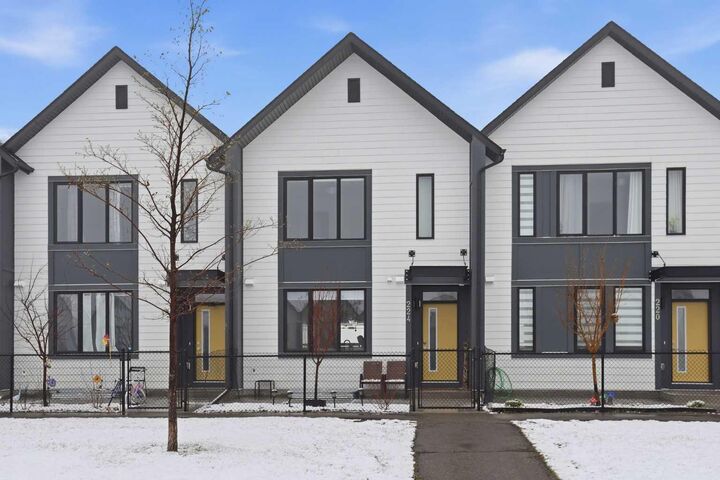 Property Photo: 224 South Point Greenway SW AB T4B 5J3