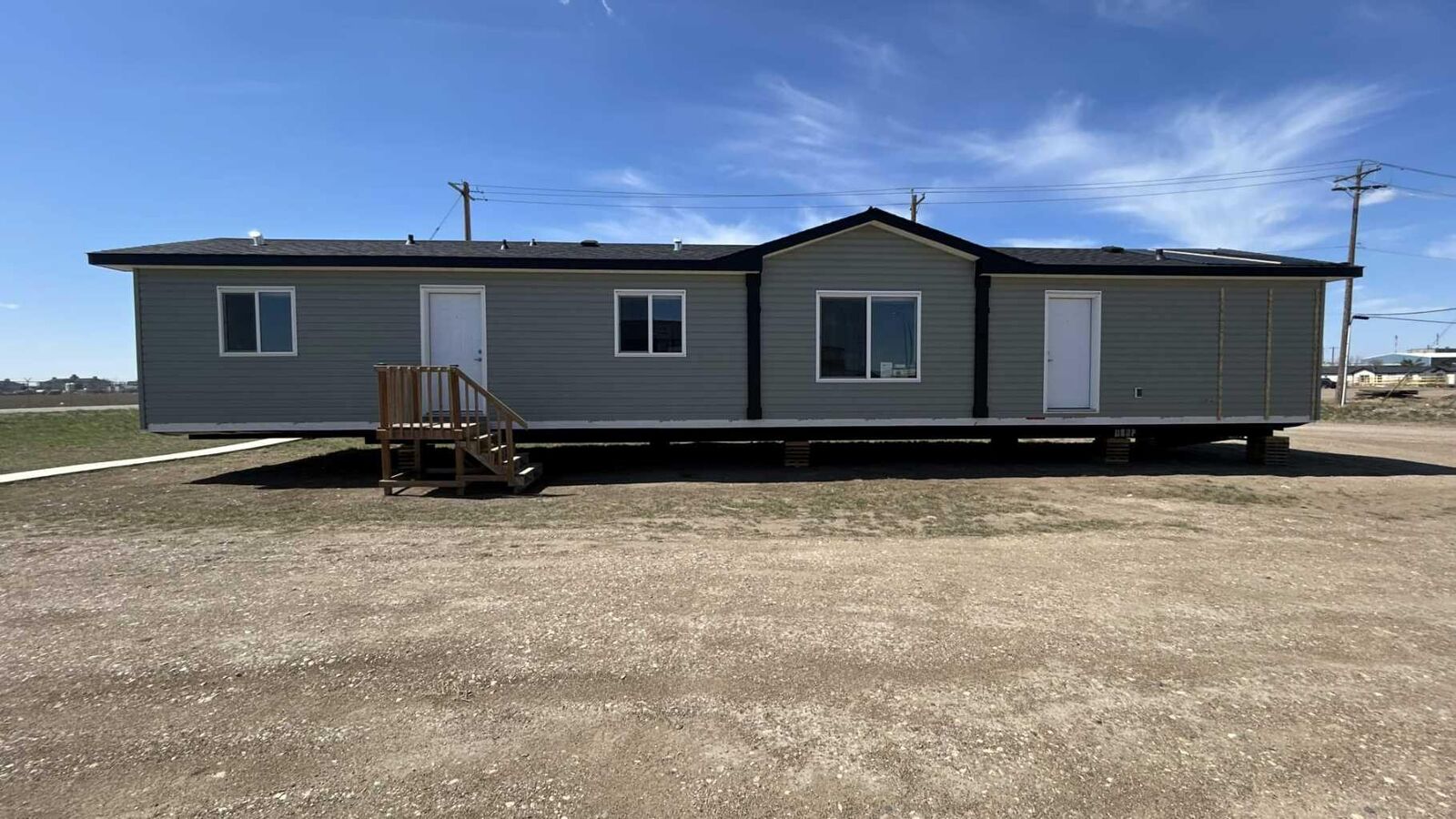 Property Photo:  625 3 Avenue  AB T0K 1B0 