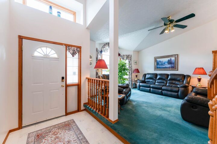 Property Photo:  2404 North River Drive  AB T0J 0Y1 