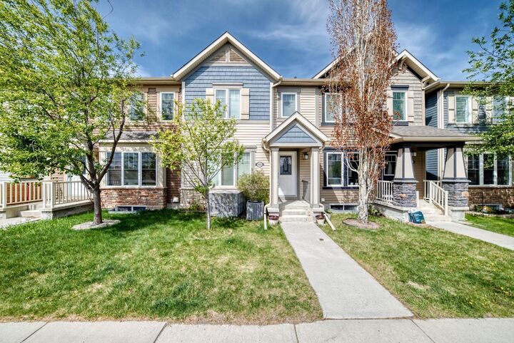 Property Photo: 553 Windstone Common SW AB T4B 3T3