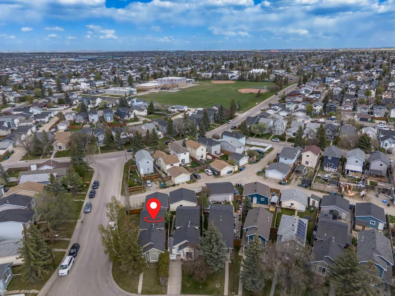 Property Photo: 18 Martinview Crescent NE AB T3J 2S2