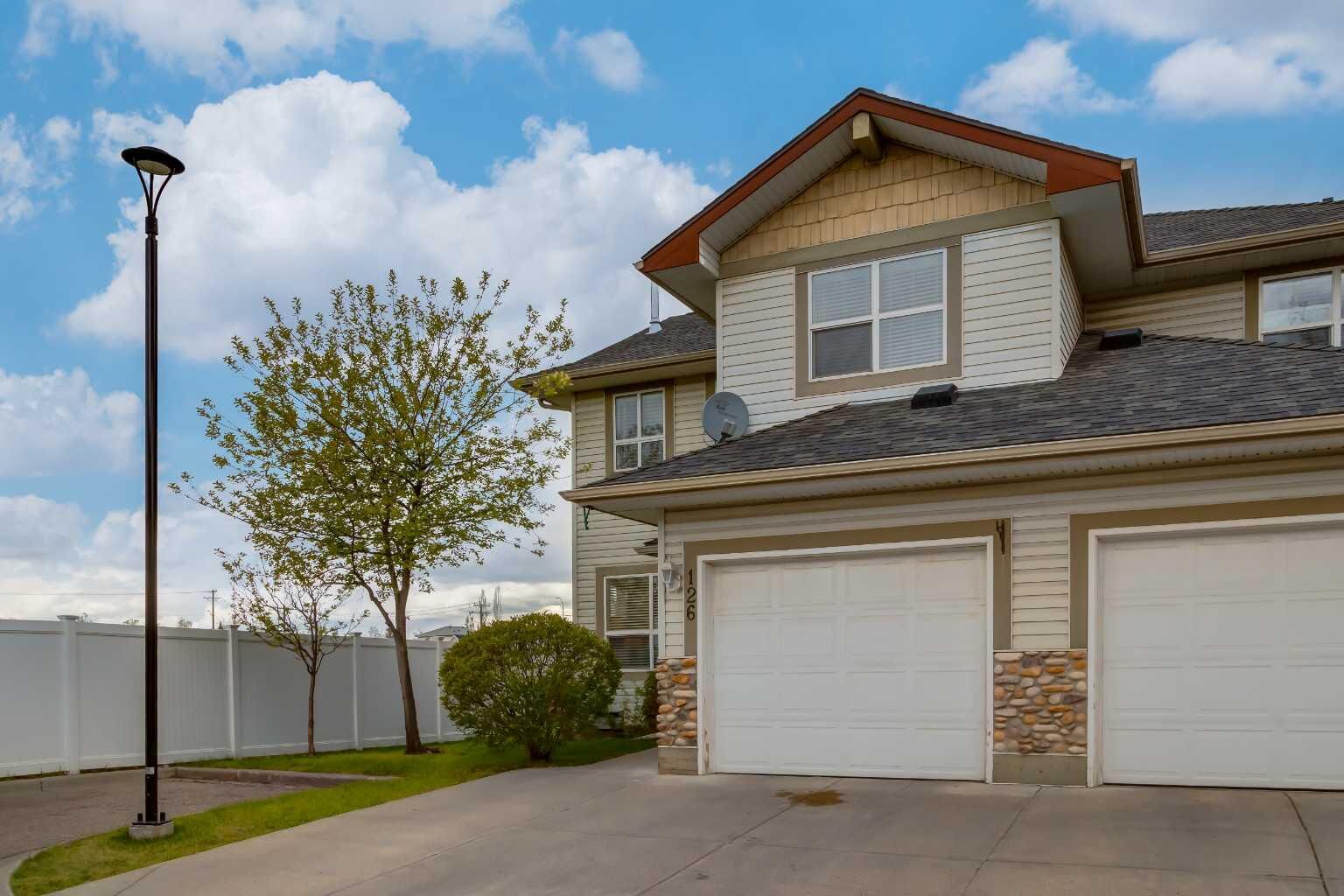 Property Photo:  126 Harvest Gold Place NE  AB T3K 4Y2 