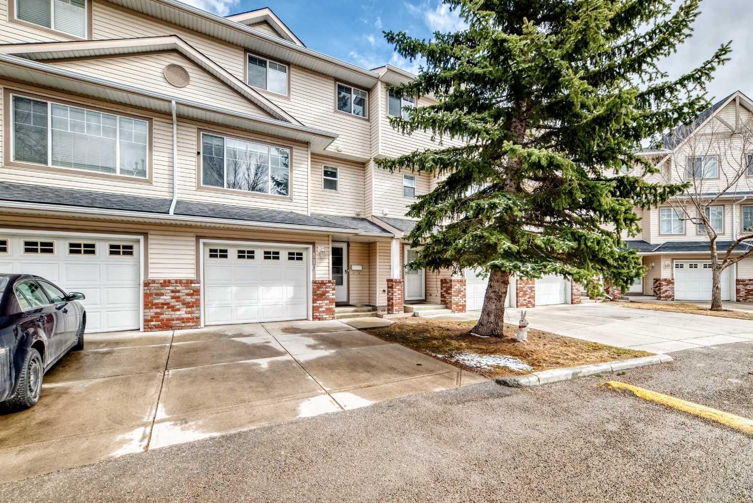 Property Photo: 110 Country Hills Cove NW AB T3K 5G7