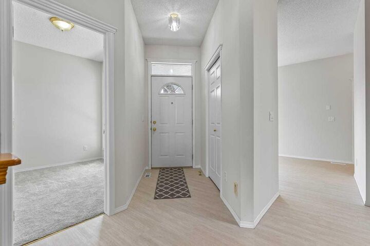 Property Photo: 139 Hidden Valley Green NW AB T3A 5L8