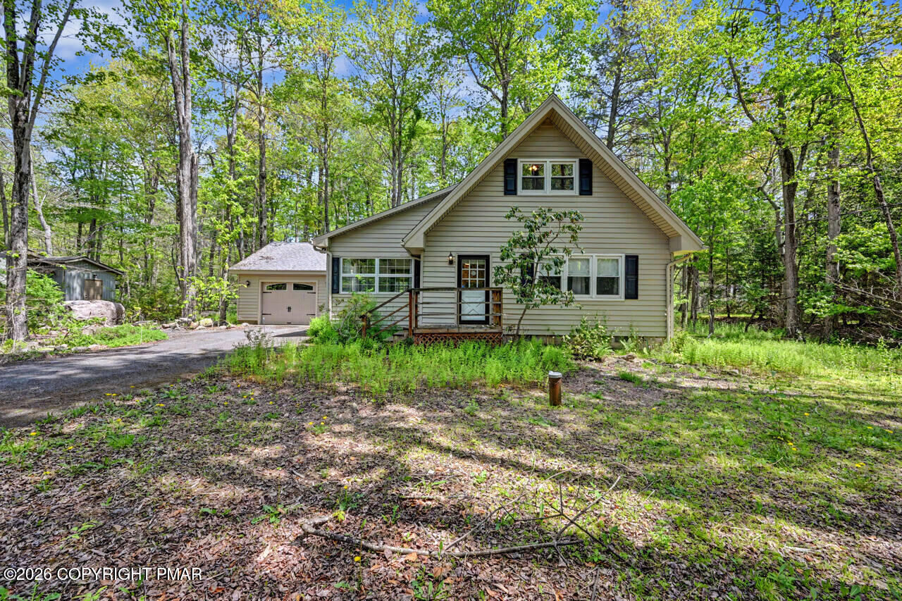 Property Photo: 122 Sweet Briar Road PA 18350