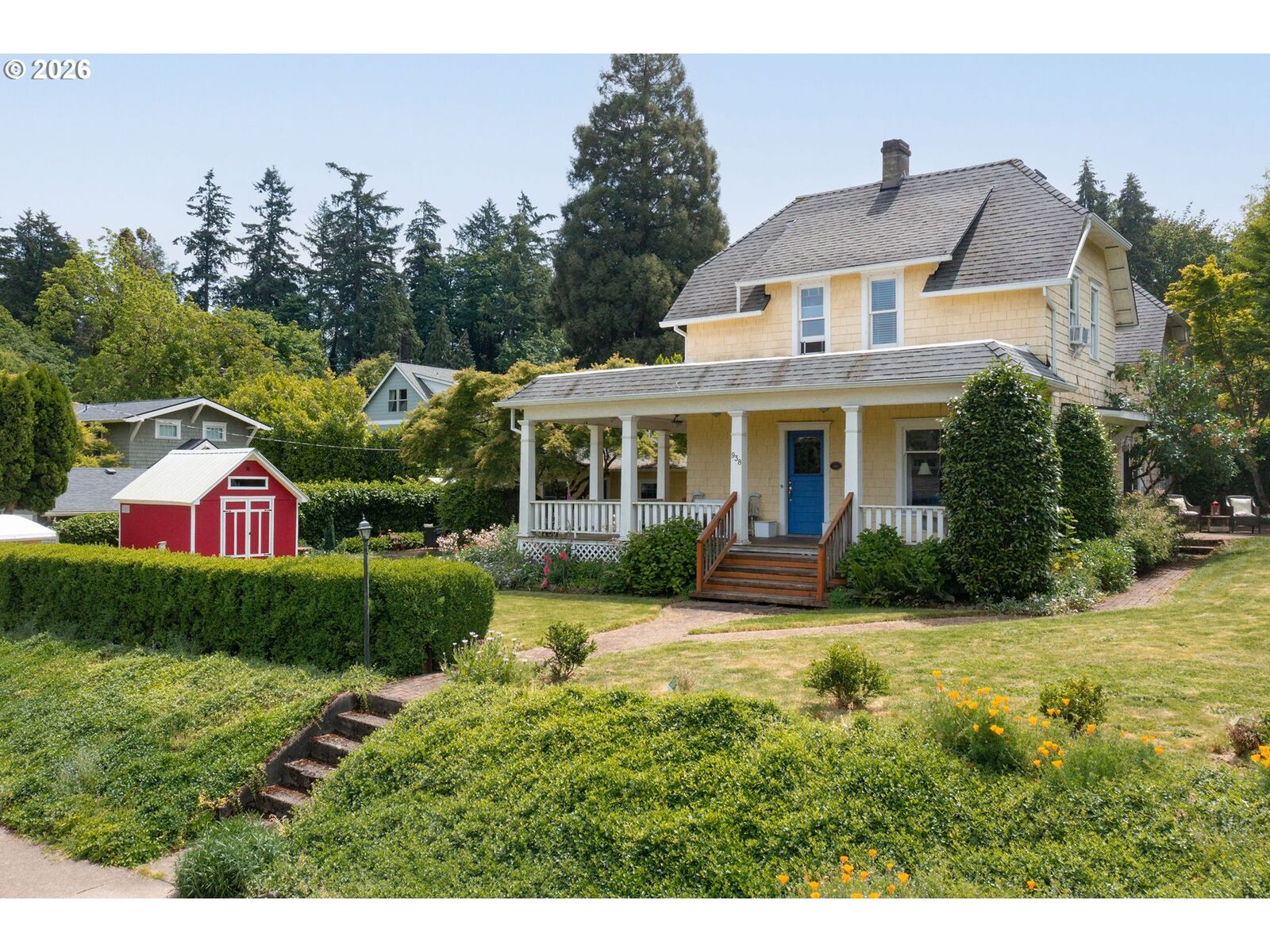 Property Photo:  938 Oak St  OR 97034 