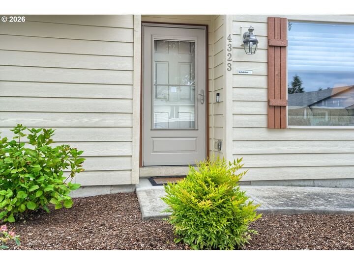 Property Photo: 12501 NE 44th St WA 98682