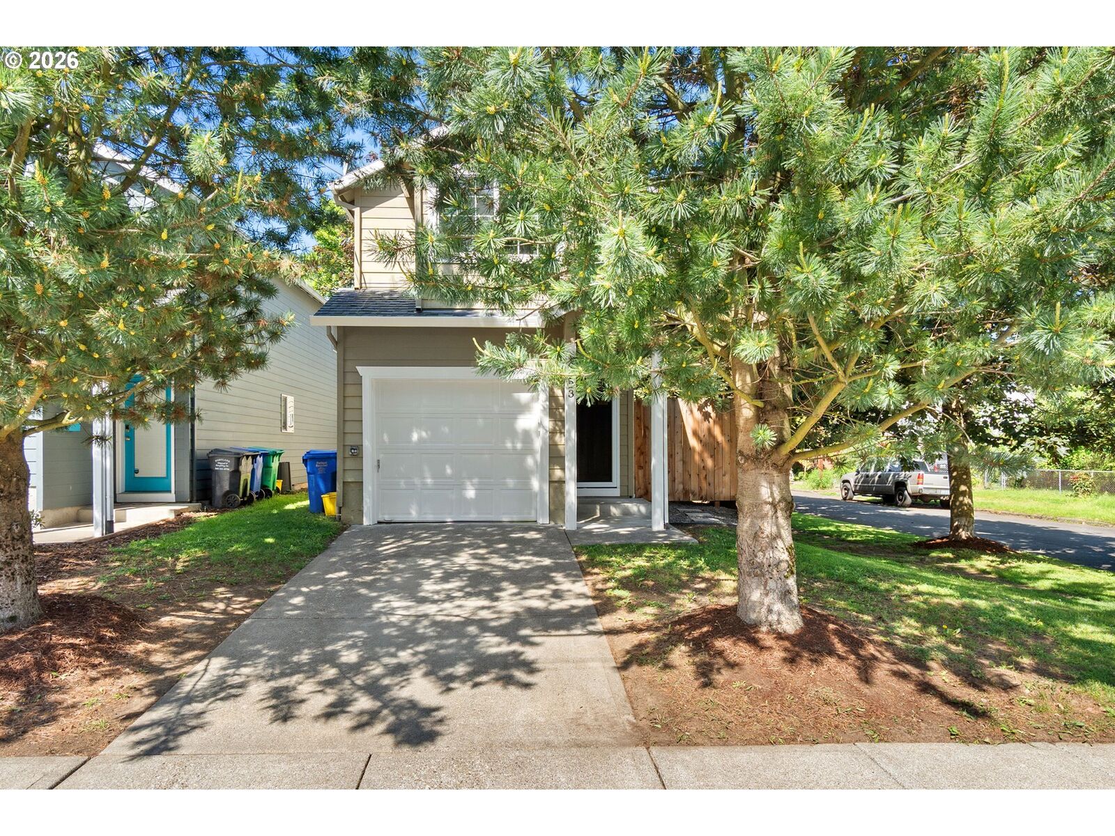 Property Photo: 9223 N Hodge Ave OR 97203