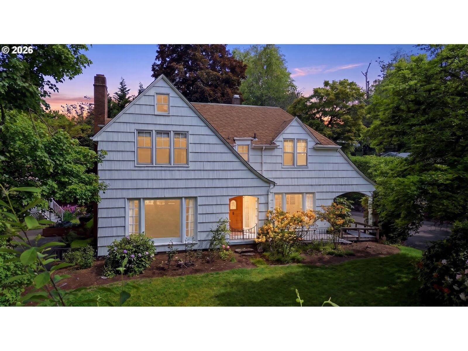 Property Photo: 3921 SE Lake Rd OR 97222