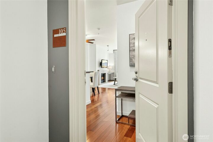 Property Photo:  150  102nd Avenue SE 105  WA 98004 